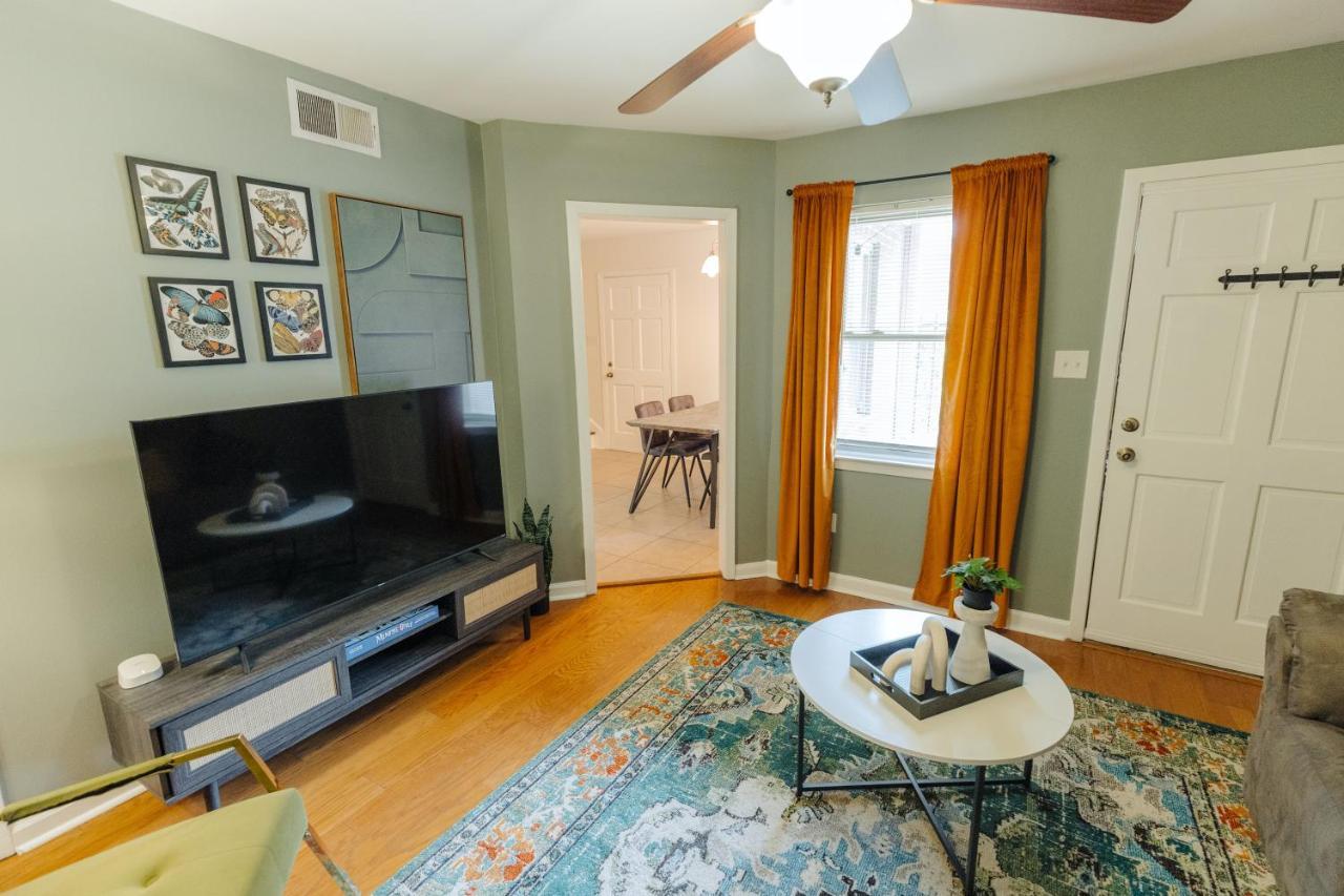Centrally Located 2Br Overton Square Unit 1 Fast Wifi Free Parking Yes Pets Memphis Exterior photo